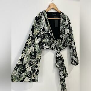 NWT Akira Be Honest Tropical Top Size Small